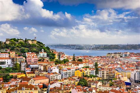 capital of portugal before lisbon